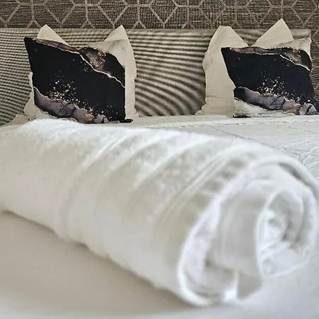 Cocon Renove Pres Du Tram *