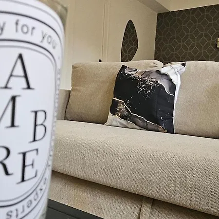 Cocon Renove Pres Du Tram