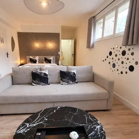 Cocon Renove Pres Du Tram